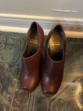 Stuart Weitzman Brown Leather Peep-Toe Mules